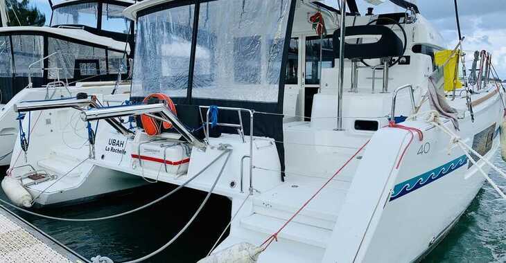 Rent a catamaran in Port of Mahe - Lagoon 40