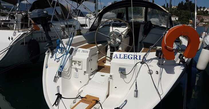 Rent a sailboat in Marina Gouvia - Bavaria 40