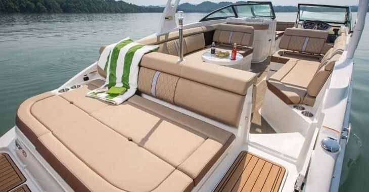 Rent a motorboat in Platja des Jondal - Sea Ray 270 (Only Day Charter)