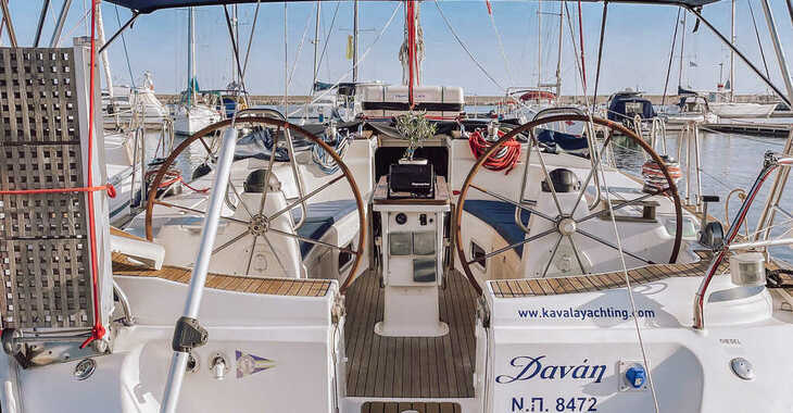 Alquilar velero en Kavala - Marina Perigialiou - Bavaria 44