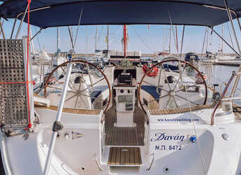 Rent a sailboat in Kavala - Marina Perigialiou - Bavaria 44