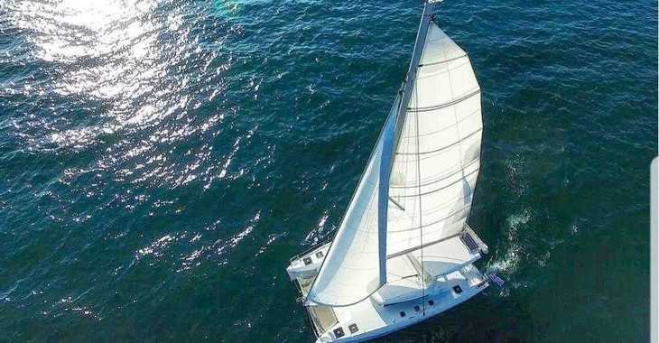 Rent a catamaran in Platja des Jondal - Lagoon 420