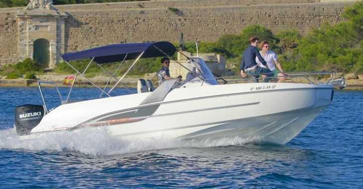 Rent a motorboat in Port Mahon - Beneteau Flyer 7.7 Open