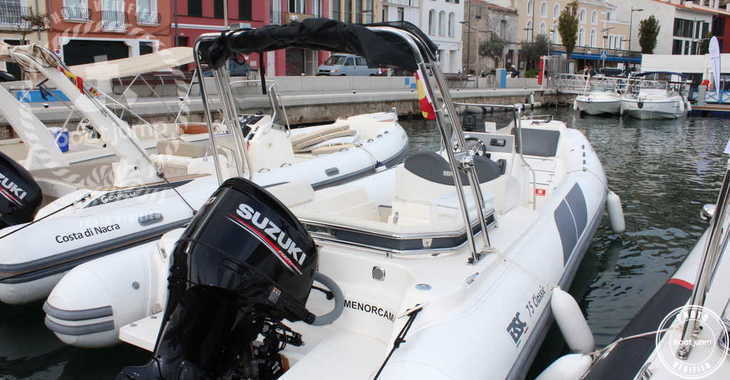 Rent a motorboat in Port Mahon - BSC 75 Classic