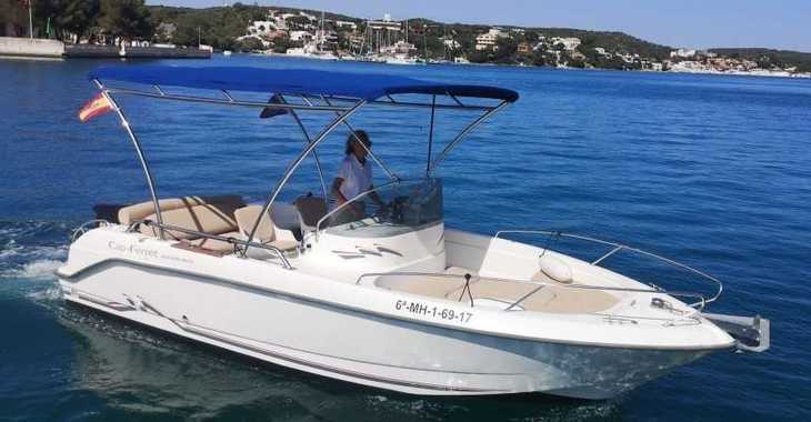 Rent a motorboat in Port Mahon - Cap-Ferret 650 Open