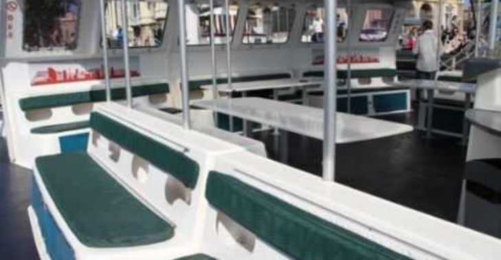 Rent a catamaran in Port Olimpic de Barcelona - Catamarán 100 plazas