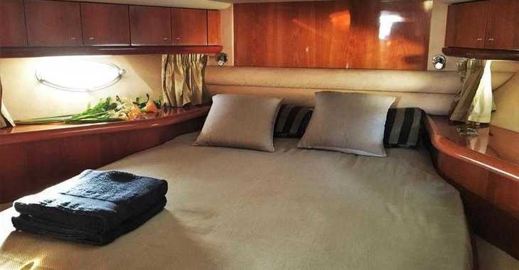 Chartern Sie yacht in Port Mahon - Sunseeker Predator 56