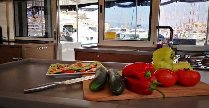 Rent a catamaran in ACI Marina Dubrovnik - Lagoon 450 Fly