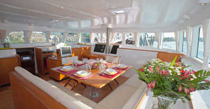 Louer catamaran à Alimos Marina - Lagoon 500