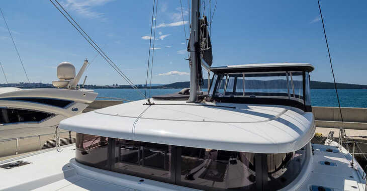Alquilar catamarán en Marina Kastela - Lagoon 42