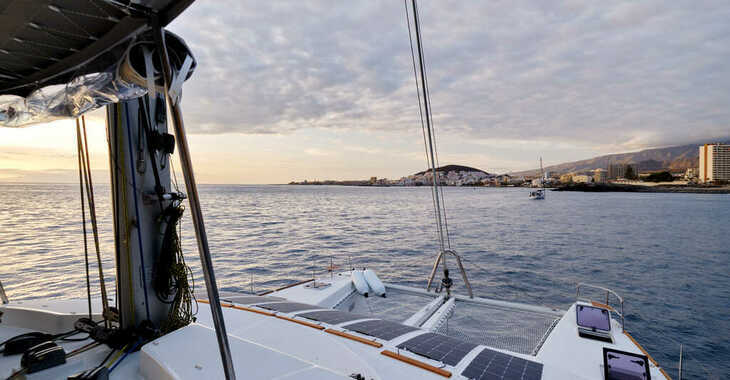 Alquilar catamarán en Ibiza Magna - Lagoon 52F