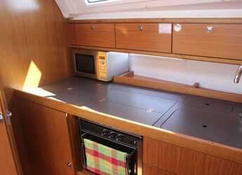 Chartern Sie segelboot in Volos - Bavaria Cruiser 41 - 3 cab.