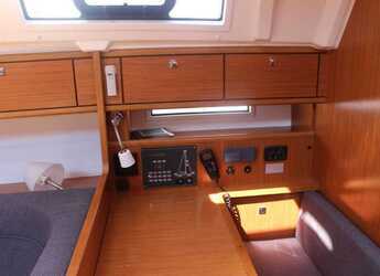 Chartern Sie segelboot in Volos - Bavaria Cruiser 41 - 3 cab.