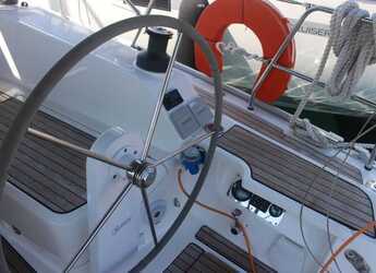 Chartern Sie segelboot in Volos - Bavaria Cruiser 41 - 3 cab.