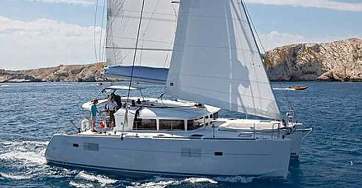 Rent a catamaran in Mykonos Marina - Lagoon 39