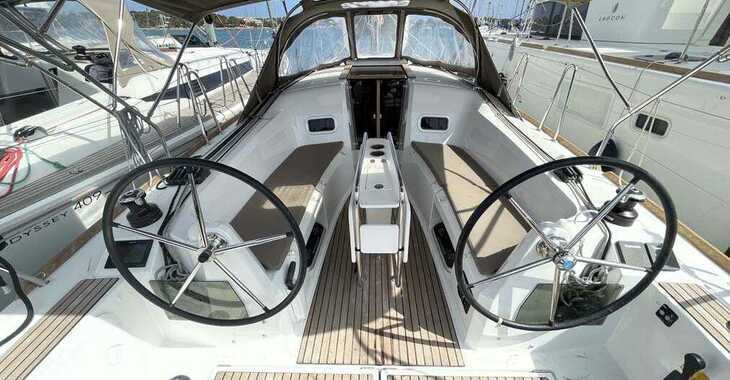 Rent a sailboat in Portocolom - Sun Odyssey 349