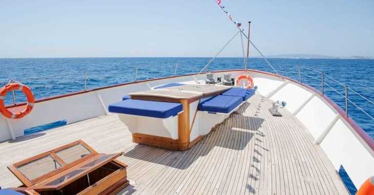 Louer yacht à Naviera Balear - Yate Clásico 