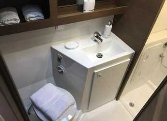 Rent a catamaran in Porto Capo d'Orlando Marina - Lagoon 42 (A/C + WaterMaker)