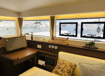 Rent a catamaran in Porto Capo d'Orlando Marina - Lagoon 40