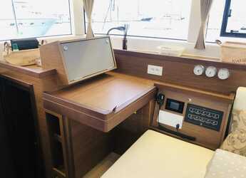 Rent a catamaran in Porto Capo d'Orlando Marina - Lagoon 40