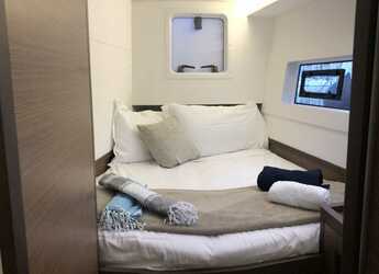 Rent a catamaran in Porto Capo d'Orlando Marina - Lagoon 40