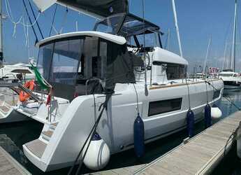 Rent a catamaran in Porto Capo d'Orlando Marina - Lagoon 40