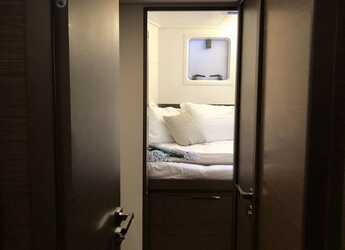 Rent a catamaran in Porto Capo d'Orlando Marina - Lagoon 40