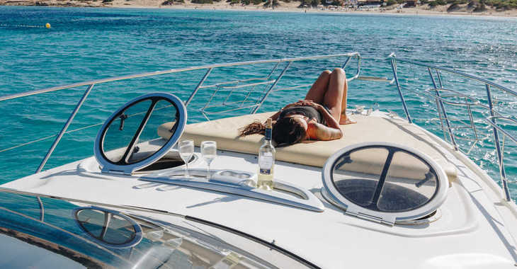 Chartern Sie yacht in Marina Botafoch - Cranchi 41