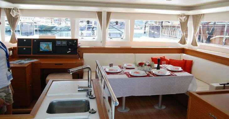 Rent a catamaran in Alimos Marina - Lagoon 450 - 4 + 2 cab.