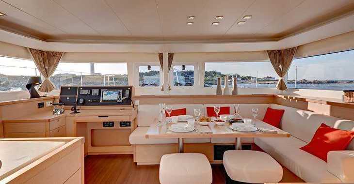 Rent a catamaran in Alimos Marina - Lagoon 450 - 4 + 2 cab.