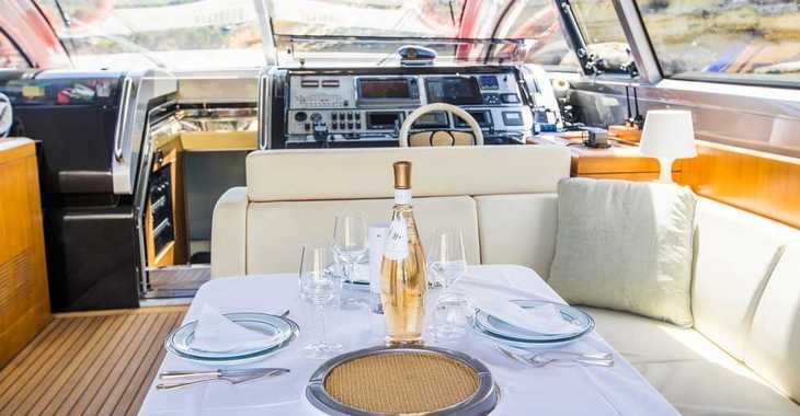 Chartern Sie yacht in Naviera Balear - Riva 68 Ego