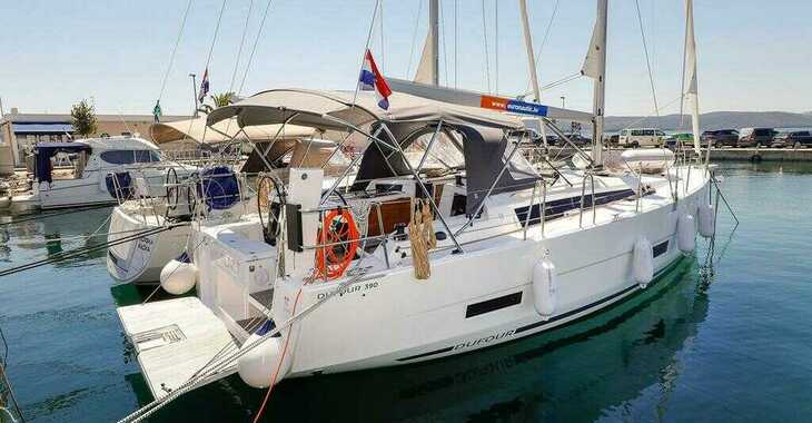 Rent a sailboat in Kornati Marina - Dufour 390 Grand Large
