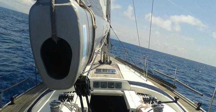 Rent a sailboat in Real Club Náutico de Valencia - Bavaria 44