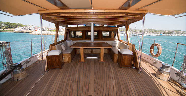 Alquilar goleta en Port of Fornells - GOLETA 24M