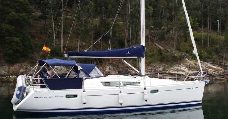 Rent a sailboat in Vigo  - Sun Odyssey 39i