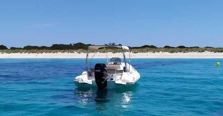 Louer dinghy à Marina Botafoch - Blackfin Elegance 8