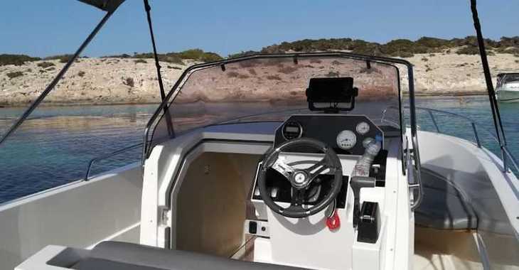 Rent a motorboat in Port of Santa Eulària  - Pacific Craft 670 Open