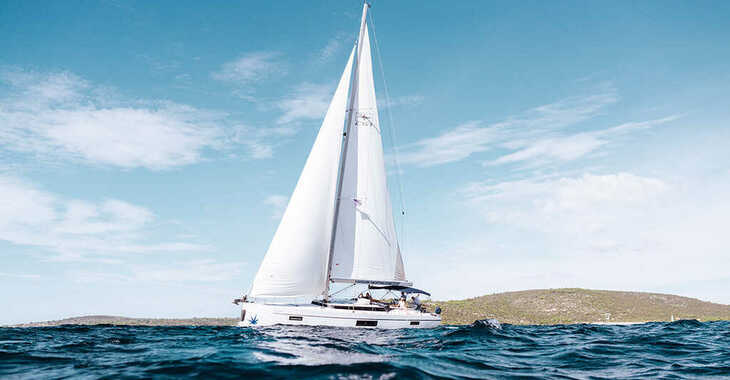 Chartern Sie segelboot in Marina Baotić - Bavaria C57 Holiday