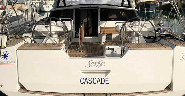 Rent a sailboat in Agios Kosmas Marina - Bénéteau Sense 51 - 3 + 1 cab.