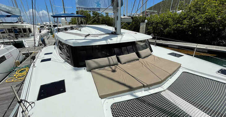 Rent a catamaran in ACI Marina Dubrovnik - Fountaine Pajot Lucia 40