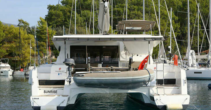 Rent a catamaran in D-Marin Gocek - Fountaine Pajot Lucia 40