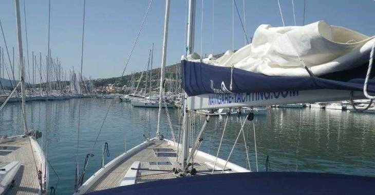 Chartern Sie segelboot in Marina Baotić - Hanse 575 - 5 + 1 cab.