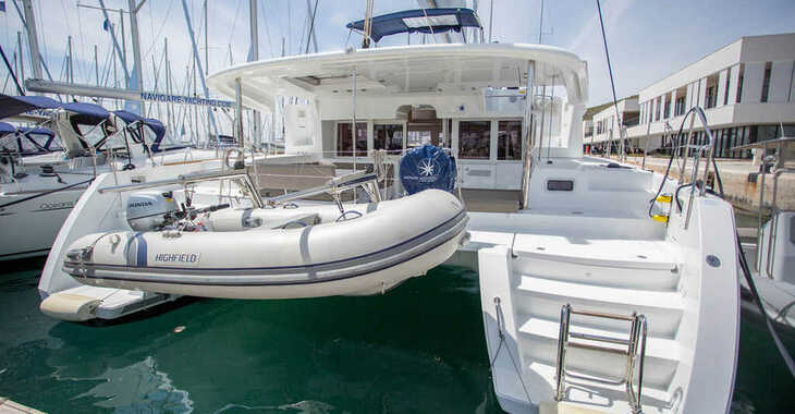Rent a catamaran in Agios Kosmas Marina - Lagoon 450 F - 4 + 2 cab.