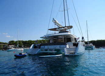 Rent a catamaran in Marina Baotić - Lagoon 560 S2 - 5 + 1 cab.