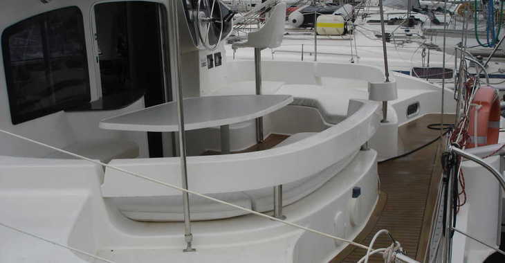 Rent a catamaran in Port Mahon - Lavezzi 40 Quatuor