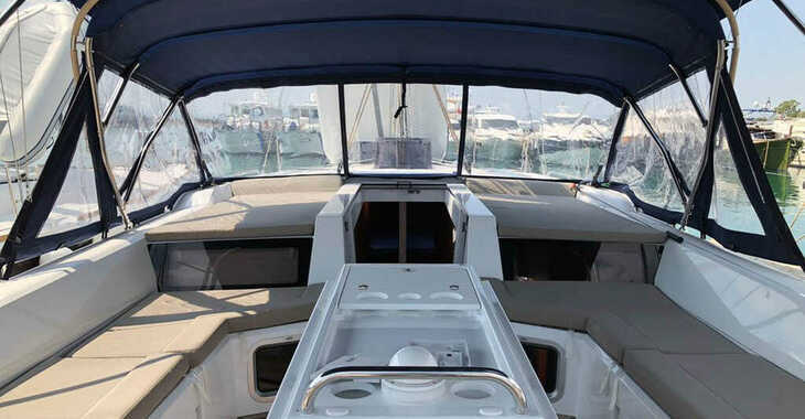 Rent a sailboat in Agios Kosmas Marina - Oceanis 51.1 - 5 + 1 cab.