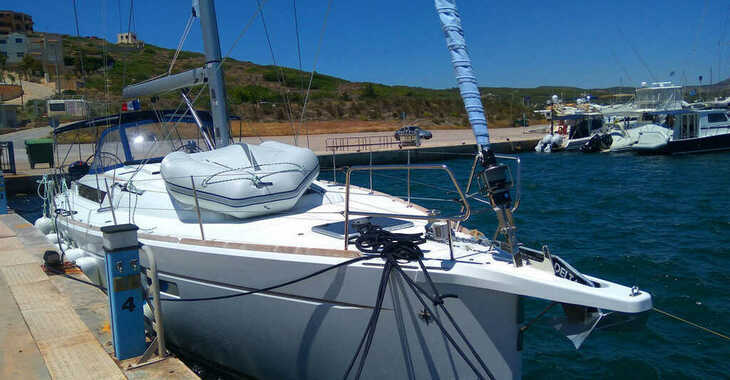 Rent a sailboat in Agios Kosmas Marina - Sun Odyssey 519 - 4 + 1 cab.