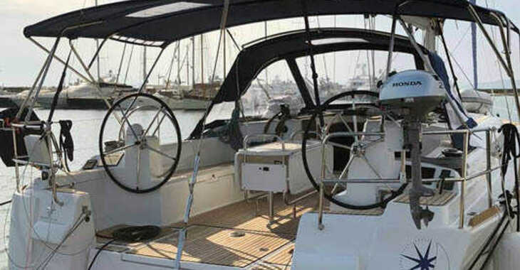 Rent a sailboat in Agios Kosmas Marina - Sun Odyssey 519 - 5 cab.