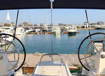 Chartern Sie segelboot in Agios Kosmas Marina - Sun Odyssey 519 - 5 cab.