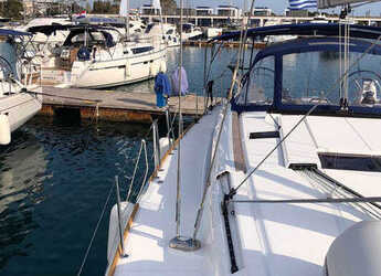 Chartern Sie segelboot in Agios Kosmas Marina - Sun Odyssey 519 - 5 cab.